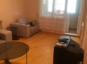 İcarəyə verilir 3 otaqlı 55 m2 köhnə tikili Moskva univermağı