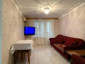 İcarəyə verilir 2 otaqlı 50 m2 köhnə tikili Elmlər Akademiyası m.