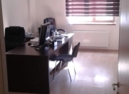 İcarəyə verilir 14 otaqlı 500 m2 ofis Şah İsmayıl Xətai m.