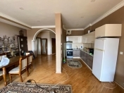 Satılır 3 otaqlı 145 m2 yeni tikili Nizami m.