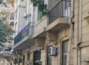 Satılır 5 otaqlı 120 m2 obyekt Axundov bağı