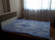 İcarəyə verilir 3 otaqlı 90 m2 köhnə tikili Yasamal r.