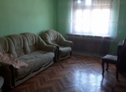 İcarəyə verilir 3 otaqlı 90 m2 köhnə tikili Elmlər Akademiyası m.