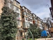 Satılır 2 otaqlı 50 m2 köhnə tikili Bakıxanov