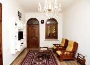 Satılır 2 otaqlı 50 m2 köhnə tikili İçəri Şəhər m.