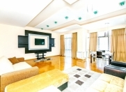 İcarəyə verilir 3 otaqlı 130 m2 yeni tikili 28 May m.