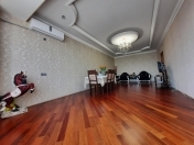 Satılır 4 otaqlı 180 m2 yeni tikili Qara Qarayev m.