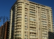 Satılır 3 otaqlı 133 m2 yeni tikili Gənclik m.