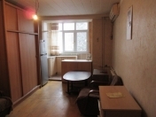 Satılır 1 otaqlı 36 m2 köhnə tikili İnşaatçılar m.