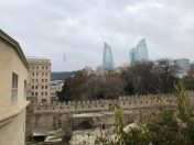 Satılır 3 otaqlı 85 m2 köhnə tikili Səbail r.