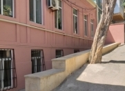 Satılır 4 otaqlı 80 m2 köhnə tikili Səbail r.