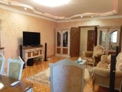 İcarəyə verilir 4 otaqlı 140 m2 yeni tikili Şah İsmayıl Xətai m.