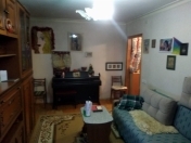 Satılır 2 otaqlı 45 m2 köhnə tikili Qara Qarayev m.