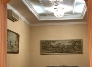 İcarəyə verilir 2 otaqlı 70 m2 köhnə tikili 28 May m.