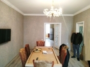 İcarəyə verilir 2 otaqlı 60 m2 köhnə tikili Elmlər Akademiyası m.