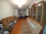 İcarəyə verilir 2 otaqlı 60 m2 köhnə tikili Memar Əcəmi m.