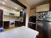 Satılır 2 otaqlı 90 m2 köhnə tikili 6 mkr