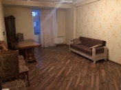 İcarəyə verilir 3 otaqlı 122 m2 yeni tikili İnşaatçılar m.