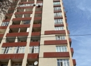 Satılır 4 otaqlı 176 m2 yeni tikili İnşaatçılar m.