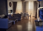 Satılır 4 otaqlı 225 m2 yeni tikili İnşaatçılar m.