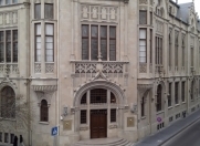 Satılır 3 otaqlı 100 m2 köhnə tikili Axundov bağı