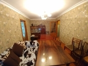 İcarəyə verilir 2 otaqlı 60 m2 köhnə tikili Elmlər Akademiyası m.