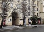 Satılır 3 otaqlı 87 m2 köhnə tikili Sahil m.