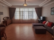 İcarəyə verilir 3 otaqlı 170 m2 yeni tikili Şah İsmayıl Xətai m.