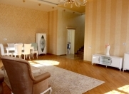 İcarəyə verilir 6 otaqlı 350 m2 bağ evi Şüvəlan