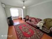 İcarəyə verilir 2 otaqlı 50 m2 köhnə tikili Elmlər Akademiyası m.