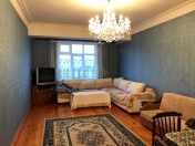 İcarəyə verilir 2 otaqlı 100 m2 köhnə tikili Elmlər Akademiyası m.