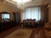 Satılır 3 otaqlı 150 m2 yeni tikili 6-cı parallel