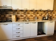 Satılır 2 otaqlı 80 m2 köhnə tikili Dərnəgül m.