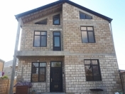 Satılır 5 otaqlı 200 m2 həyət evi Binə