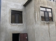 Satılır 4 otaqlı 200 m2 həyət evi Səbail r.