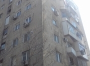 İcarəyə verilir 2 otaqlı 60 m2 köhnə tikili İnşaatçılar m.
