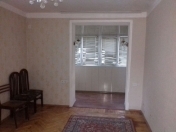 Satılır 1 otaqlı 32 m2 köhnə tikili İnşaatçılar m.