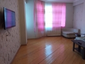 İcarəyə verilir 2 otaqlı 90 m2 yeni tikili Həzi Aslanov m.