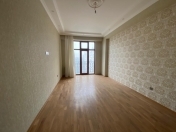 Satılır 2 otaqlı 70 m2 yeni tikili 8 mkr