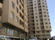 Satılır 4 otaqlı 130 m2 yeni tikili Elit ticarət mərkəzi
