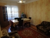 İcarəyə verilir 4 otaqlı 100 m2 köhnə tikili Yeni Yasamal