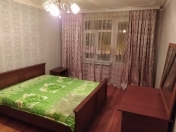 İcarəyə verilir 2 otaqlı 60 m2 köhnə tikili 28 may