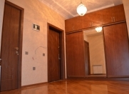 Satılır 3 otaqlı 122 m2 yeni tikili Həzi Aslanov m.