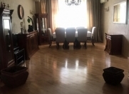 Satılır 3 otaqlı 130 m2 yeni tikili Gənclik m.