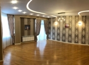 Satılır 4 otaqlı 180 m2 yeni tikili 9 mkr