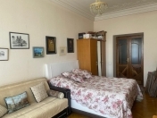 Satılır 3 otaqlı 80 m2 köhnə tikili İçəri Şəhər m.