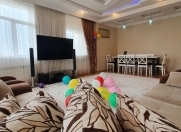 Satılır 4 otaqlı 165 m2 yeni tikili Qara Qarayev m.