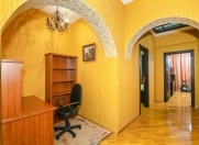 İcarəyə verilir 4 otaqlı 220 m2 yeni tikili Aqua Park