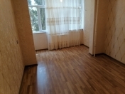 Satılır 2 otaqlı 50 m2 köhnə tikili 1 mkr