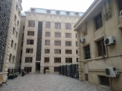 Satılır 3 otaqlı 90 m2 köhnə tikili İçəri Şəhər m.
